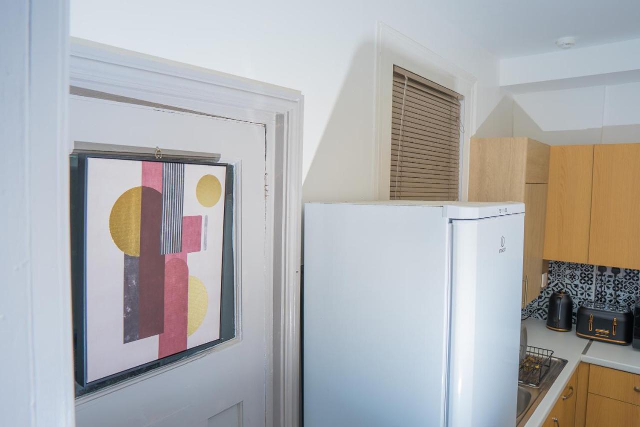 The Highfield Villa, 5 Bedrooms, Northampton Centre, Sleeps 10 Esterno foto