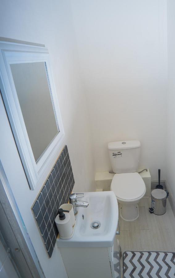 The Highfield Villa, 5 Bedrooms, Northampton Centre, Sleeps 10 Esterno foto